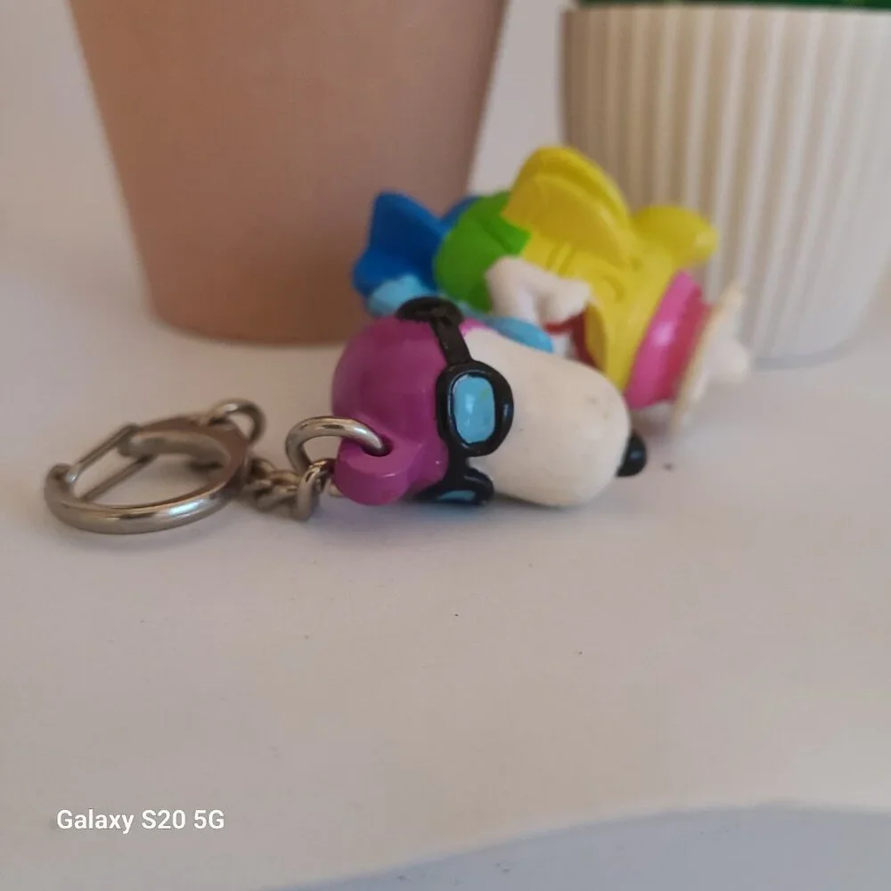 Unknown Brand Snoopy Flying An Easter‎ Egg Plane Keychain Multi-Color Vintage